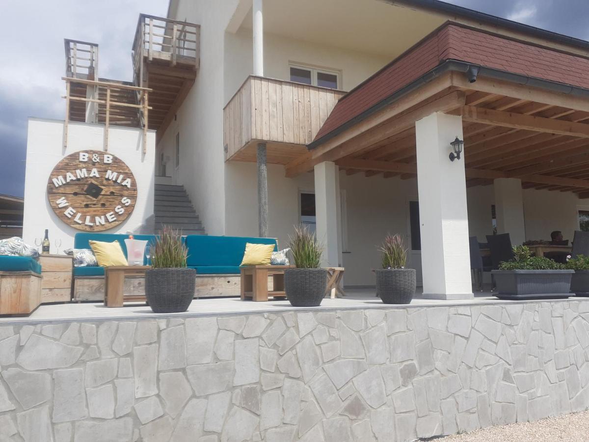 Hotel B&B Mama Mia โอเบรอควาซ ภายนอก รูปภาพ